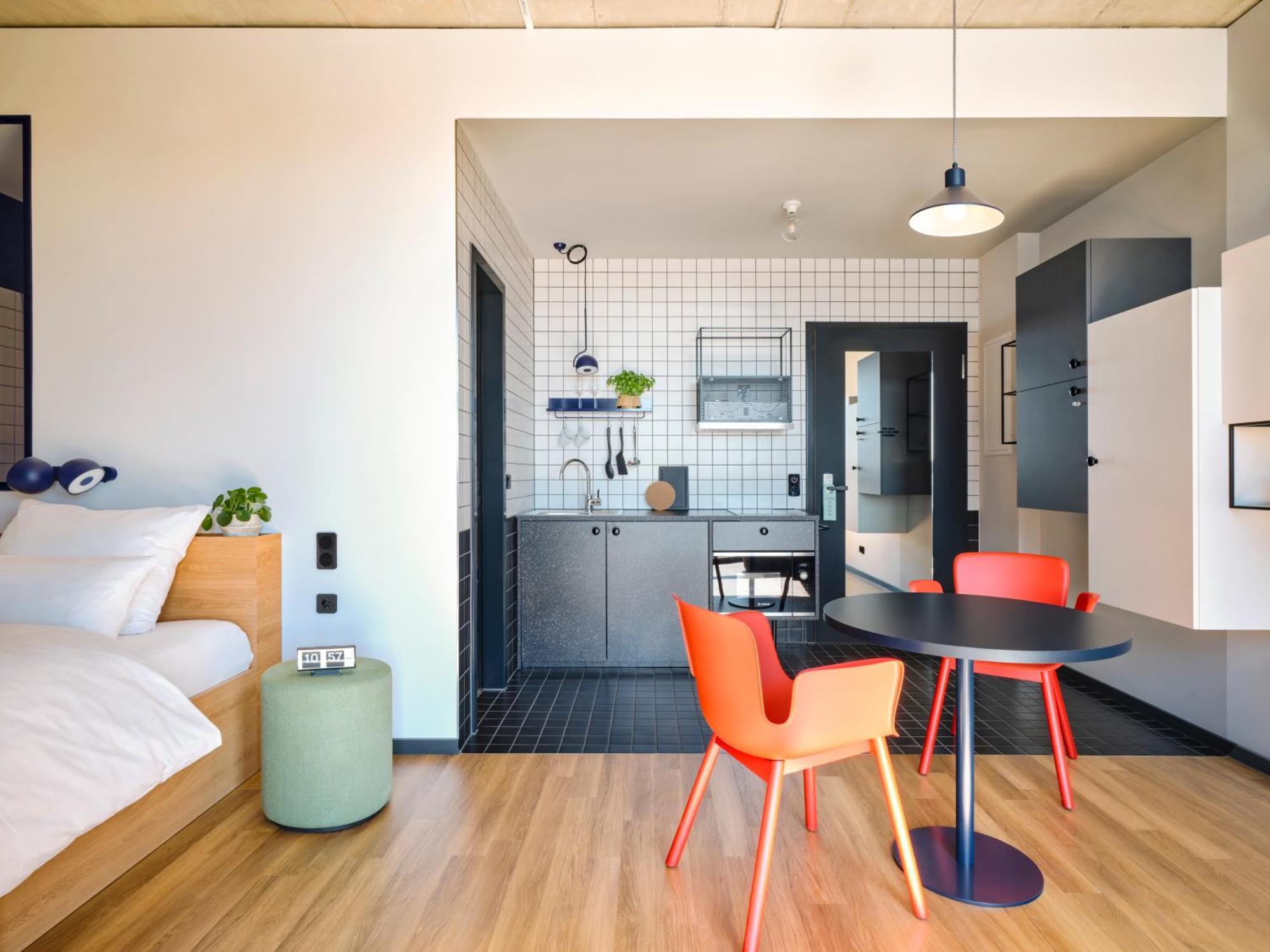 Stayery Guetersloh Hauptbahnhof Exteriör bild