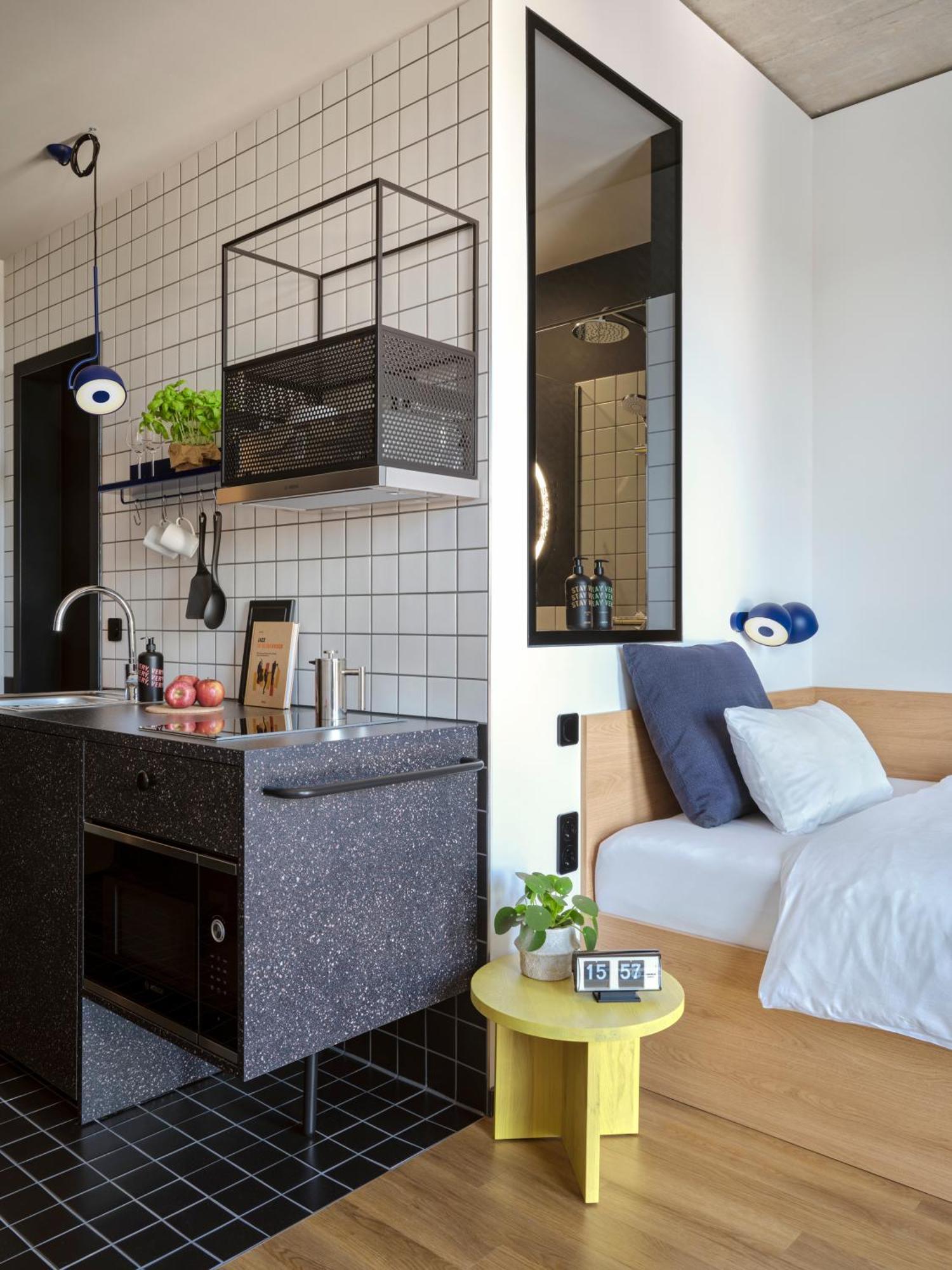 Stayery Guetersloh Hauptbahnhof Exteriör bild